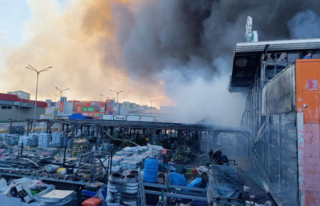Как внутри выглядит гипермаркет в Харькове после удара: видео от МВД
