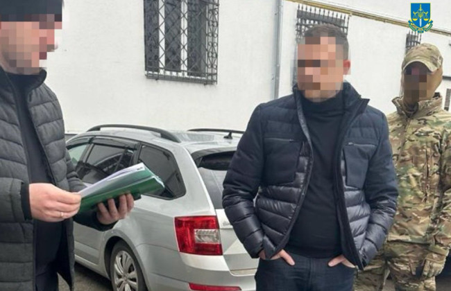 Полмиллиона гривен взятки за непроведение внеплановой проверки предприятия: в Киевской области будут судить должностных лиц Гоструда