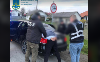 Від 4 500 до 11 500 євро за переправлення через кордон: на Прикарпатті четверо зловмисників організували схему