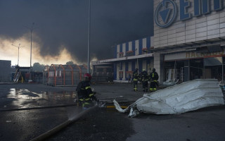 Російський удар по «Епіцентру» в Харкові: з’явилося відео зсередини гіпермаркету в момент удару