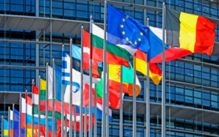 В ЕС размышляют над саммитом в Саудовской Аравии осенью с участием рф - Bloomberg