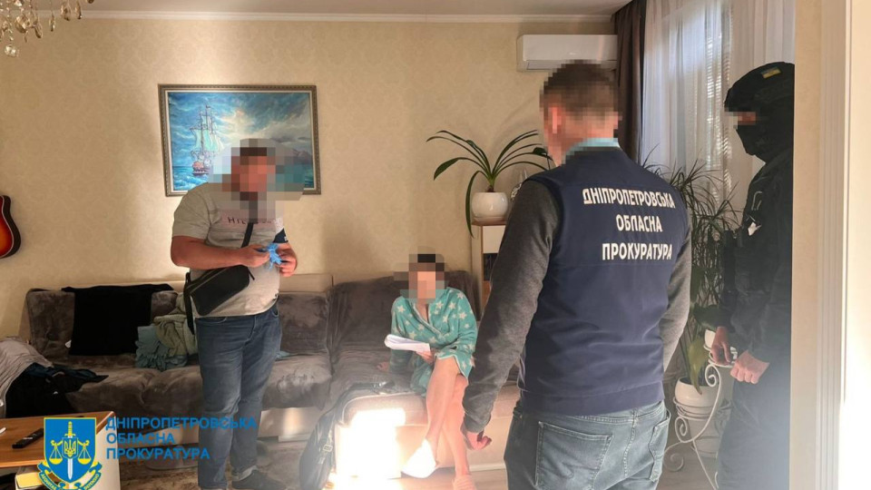 Начальницю відділу освіти Кривого Рогу підозрюють у розкраданні понад 1 млн гривень на ремонт укриттів