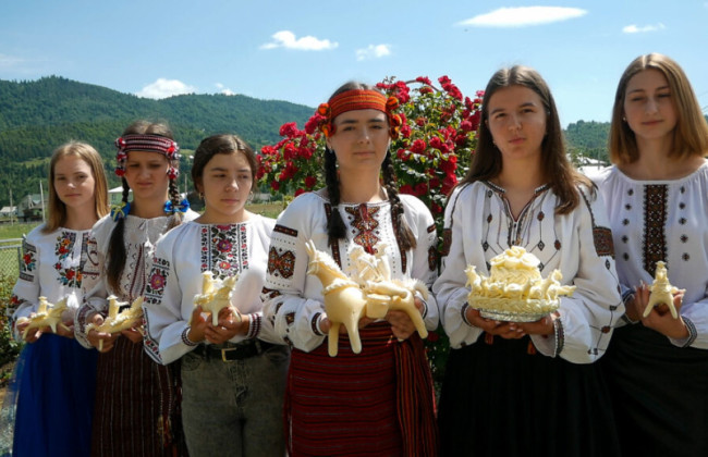 Гуцульскую творожную пластику и ритуальный танец «Сербен» внесли в нематериальное культурное наследие Украины