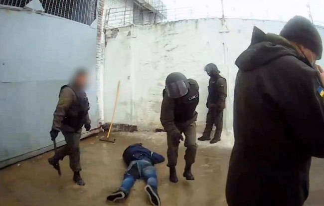 Пытки заключенных в Божковской исправительной колонии: в Минюсте сообщили новые детали