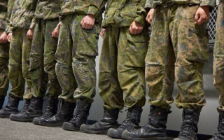 На тимчасово окупованій частині Запоріжжя росіяни примусово мобілізують чоловіків у віці від 60 до 65 років
