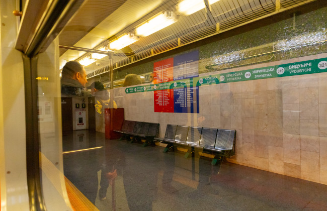 У Київському метрополітені поскаржилися на брак кадрів, який виник через мобілізацію і міграцію