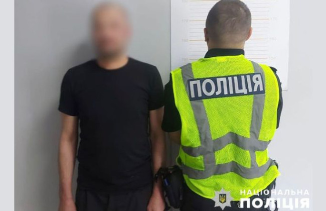 В Киеве задержан мужчина, который возле детской площадки чуть не зарезал незнакомца