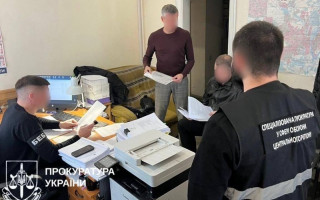 Более 5 млн грн убытков на закупке телефонов для ВСУ: в Полтавской области будут судить чиновников горсовета