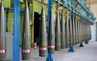 В США завершується будівництво заводу з виробництва боєприпасів для України