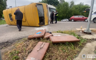 В Винницкой области в результате ДТП перевернулся автобус с пассажирами