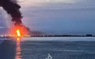 Дроны атаковали нефтебазу в порту Кавказ: видео