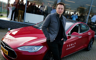 Акционер Tesla подал в суд на Маска, обвинив его в инсайдерской торговле на $7,5 млрд