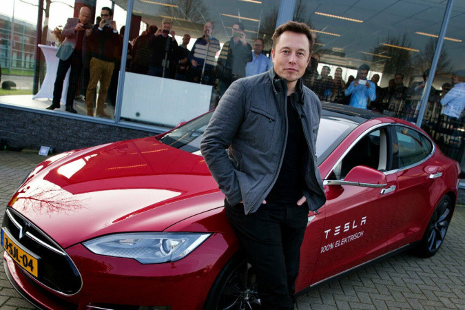 Акционер Tesla подал в суд на Маска, обвинив его в инсайдерской торговле на $7,5 млрд