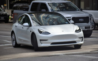 Tesla відкличе понад 125 тисяч електромобілів: є проблеми з безпекою