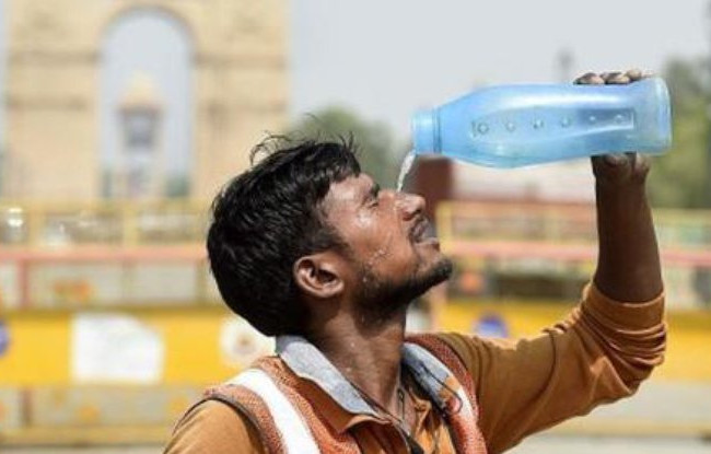 Жара в Индии унесла жизни более 50 человек