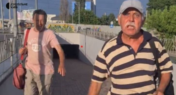 У Києві двоє українофобів напали на волонтерку: поліція розпочала кримінальне провадження