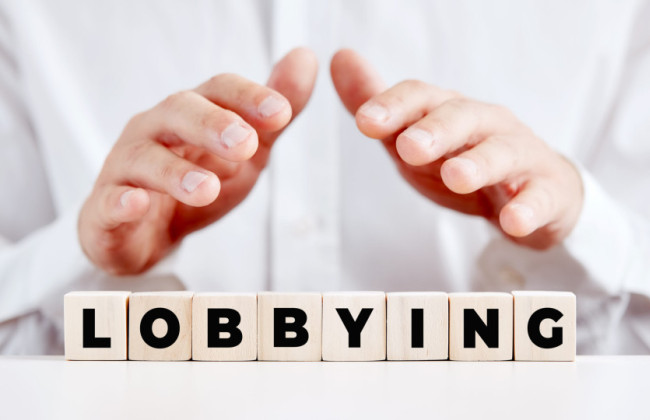 Бизнес может заключать контракты с лоббистами для продвижения своих интересов, – НАПК