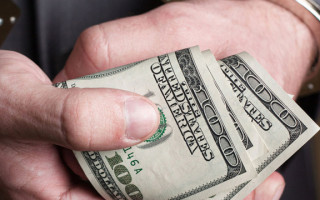 Адвокату, який пропонував хабар $200 тисяч детективу НАБУ і прокурору САП, обрали запобіжний захід