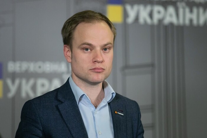 Ярослав Юрчишин внес законопроект, освобождающий онлайн-медиа от ответственности за комментарии читателей, если их удалили в течение 3 дней с момента получения определения суда
