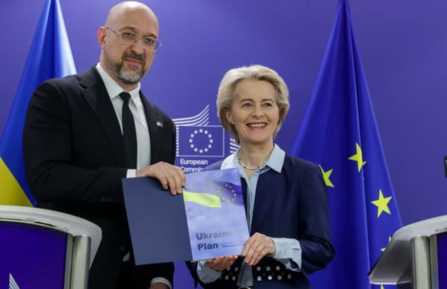 Входить на объекты, проверять телефоны, проводить следственные проверки: ЕС создаст «ревизора» с антикоррупционными экспертами для контроля за расходованием Украиной 50 млрд евро