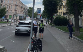 В Киеве наказали ряд «героев парковки», фото
