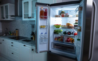 Як зберегти продукти холодними у разі відключення електроенергії