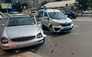У Києві сталася ДТП за участю автівки патрульної поліції