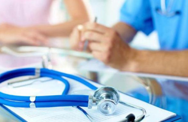 Для каких категорий работников обязателен медицинский осмотр: разъяснение