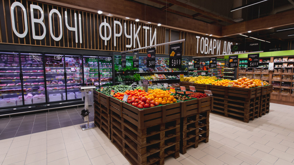 Як супермаркети Києва змінюють роботу з продуктами, які зберігаються в холодильниках