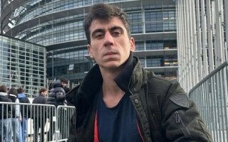 «Нічого не знає про політику»: на Кіпрі до Європарламенту обрали 24-річного блогера