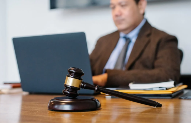 Адвокаты не должны отвечать за риски прерывания связи во время судебного заседания