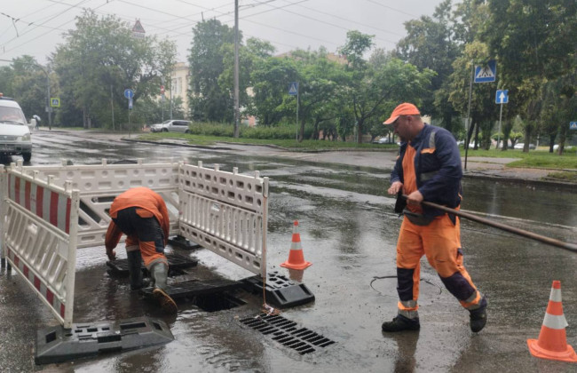 Синоптики прогнозируют дождь и сильный ветер в Украине до конца дня