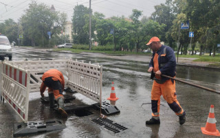 Синоптики прогнозируют дождь и сильный ветер в Украине до конца дня