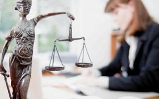 Чи мають декларуватися члени кваліфікаційно-дисциплінарних комісій адвокатури: КСУ розглядає скаргу