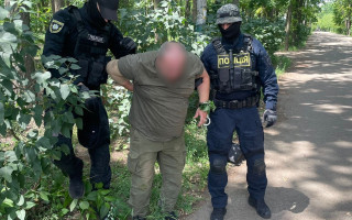 $4000 за невручення повістки: в Одесі поліція затримала працівника ТЦК