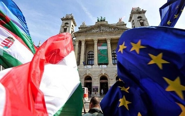 Суд ЕС оштрафовал Венгрию на 216 млн евро за нарушение правил предоставления убежища