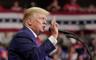 Трамп заявил, что знает как остановить войну в Украине и закончит ее