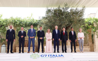 Лидеры G7 обнародовали финальное коммюнике о направлении Украине 50 млрд долларов США до конца года, документ