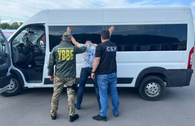 60 000 гривен за переправу через границу: в Черкасской области разоблачили дельца