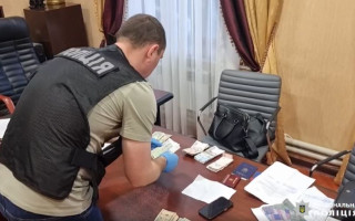 Вимагали $40 000 за оренду нерухомості із землею біля міжнародної траси: викрили групу посадовців