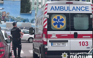 Трагедія у Києві: 15-річний хлопець випав із багатоповерхівки