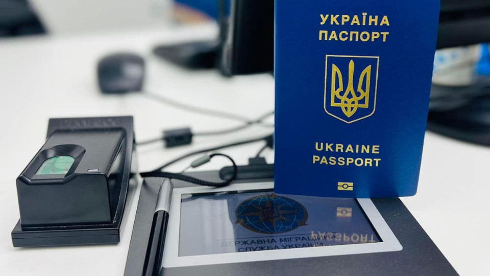 Представление декларации об отказе от иностранного гражданства обязывает иностранца, который обрел гражданство Украины, подать соответствующий документ – КАС ВС