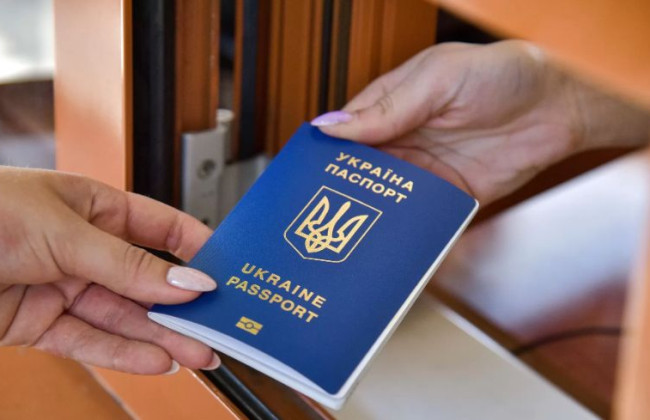 Президент підписав зміни щодо порядку оформлення та обміну паспорта громадянина України та закордонного паспорта