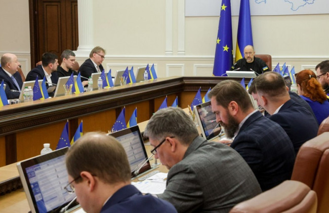 Кабмин решил потратить средства на еще один реестр сертификатов авто, хотя сертификация отменяется в рамках евроинтеграции