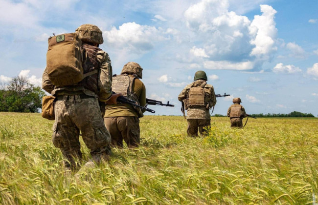 Кабмин распространил на гражданских жен погибших военных право на получение одноразового денежного пособия