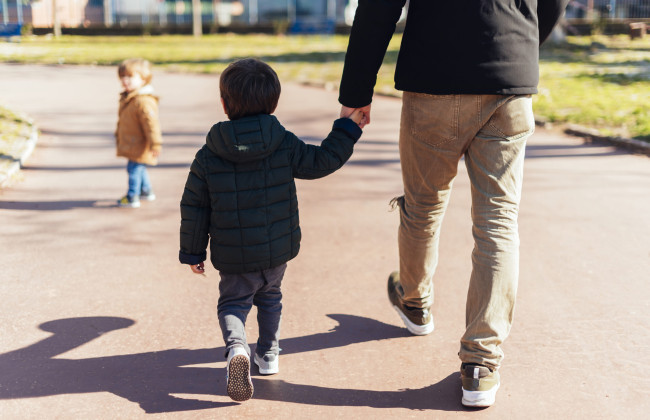 Готовила наркотики для себя, а попробовал сын: суд решил отобрать ребенка у матери и передать отцу