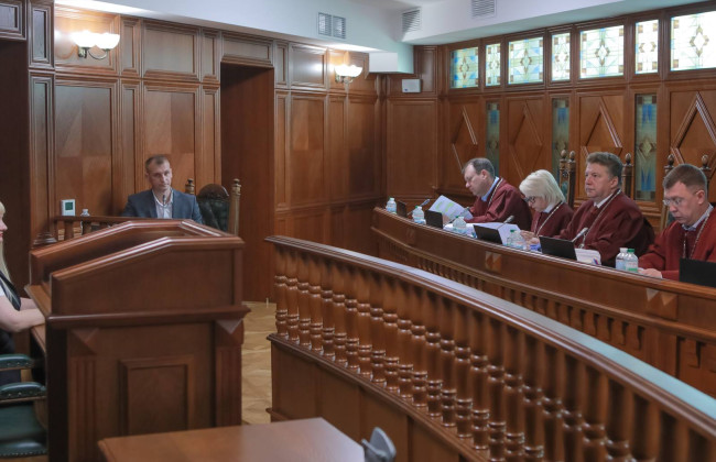 КСУ проверит конституционность предписания об ответственности за нарушение ПДД, зафиксированное в автоматическом режиме