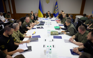 Кабміну доручено розробити пільгову програму для стимулювання встановлення сонячних панелей та акумуляторів: Президент провів Ставку