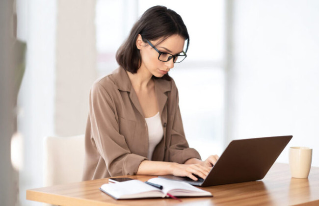 Существуют ли льготы для работников, работающих в выходные дни: разъяснение