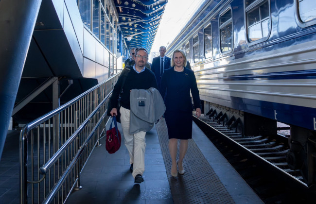 В Киев прибыл заместитель госсекретаря США Джон Басс